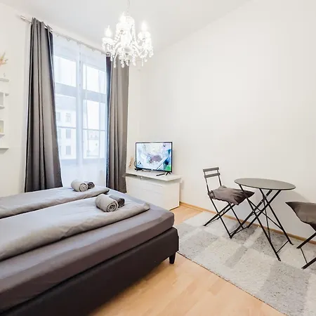In Der - Zwischen Stadion, Arena, Zoo Apartment *
