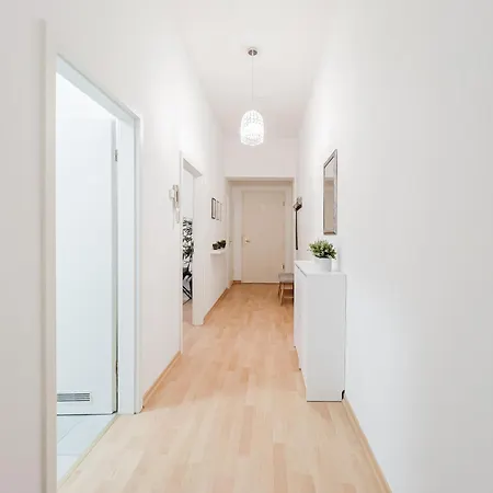 In Der - Zwischen Stadion, Arena, Zoo Apartment *